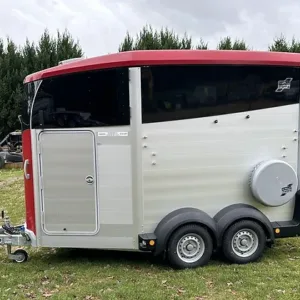 Remorque à chevaux Ifor Williams HBX511 12 pieds x 6 pieds